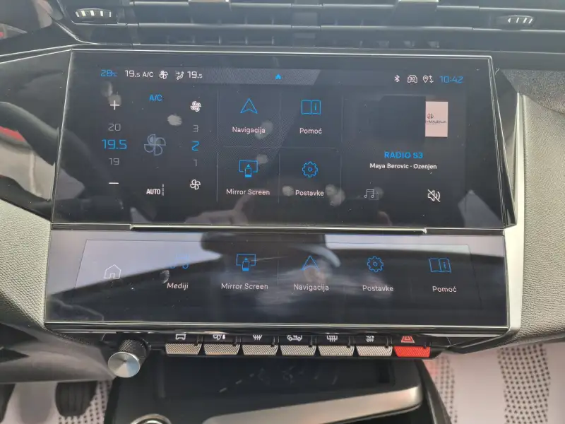 Peugeot 308 ALLURE Benzin 2022. godište - Slika 23