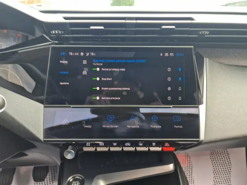 Peugeot 308 ALLURE Benzin 2022. godište - Slika 30