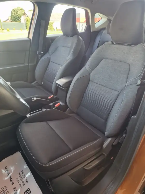 Renault Captur Benzin 2021. godište - Slika 12