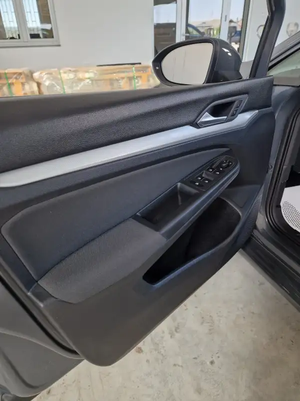 Volkswagen Golf 8 Dizel 2021. godište - Slika 10