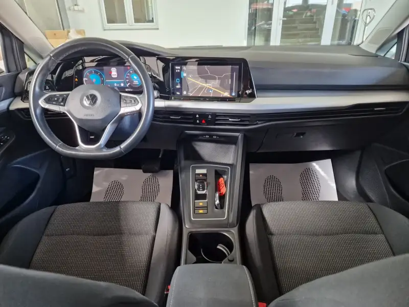 Volkswagen Golf 8 Dizel 2021. godište - Slika 14