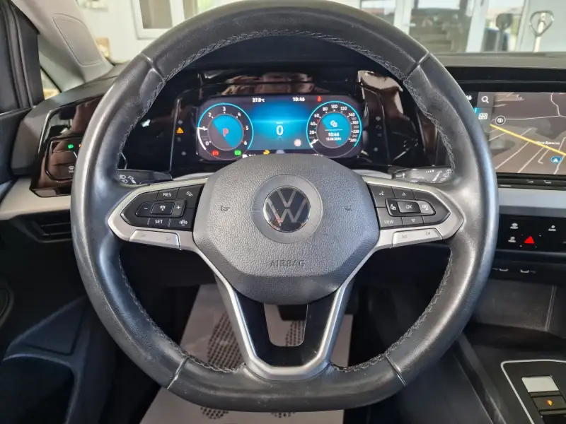 Volkswagen Golf 8 Dizel 2021. godište - Slika 15