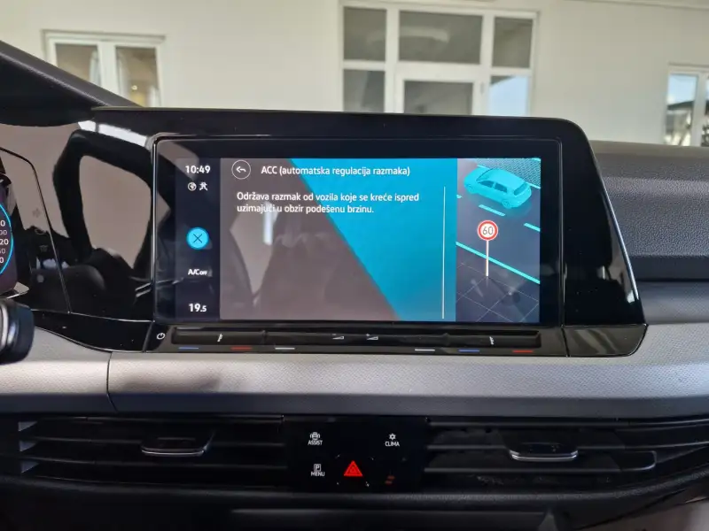 Volkswagen Golf 8 Dizel 2021. godište - Slika 24