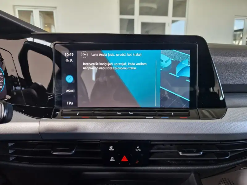 Volkswagen Golf 8 Dizel 2021. godište - Slika 26