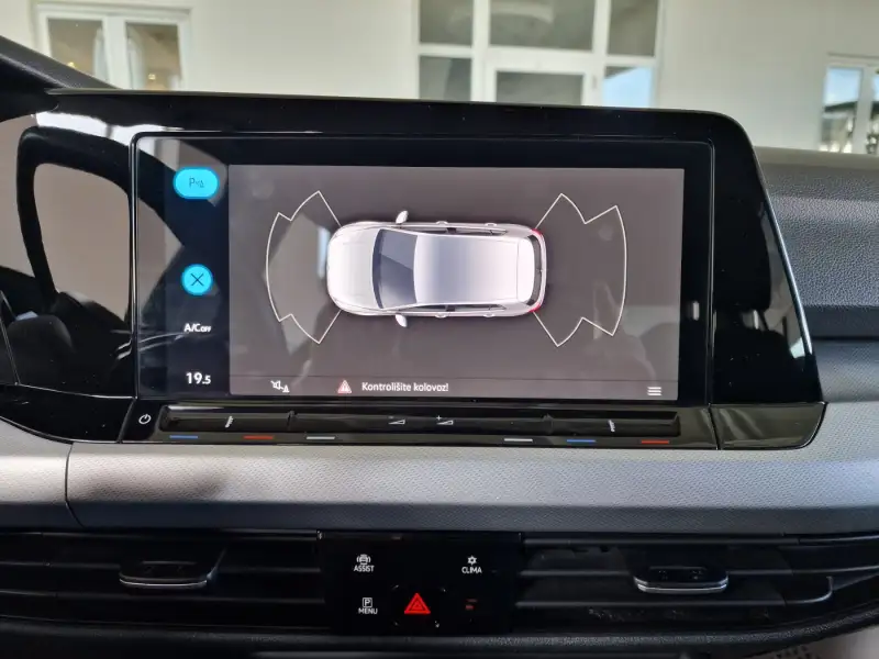 Volkswagen Golf 8 Dizel 2021. godište - Slika 30