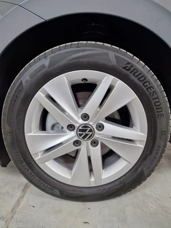 Volkswagen Golf 8 Dizel 2021. godište - Slika 32