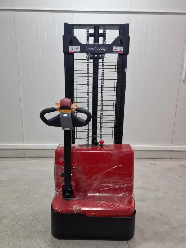 Premium Električni Staker SES 1530 2026. godište - Slika 4