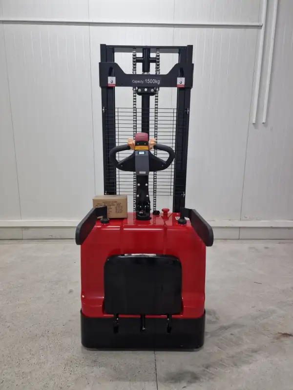Premium Električni Staker SESG 1530 2026. godište - Slika 3